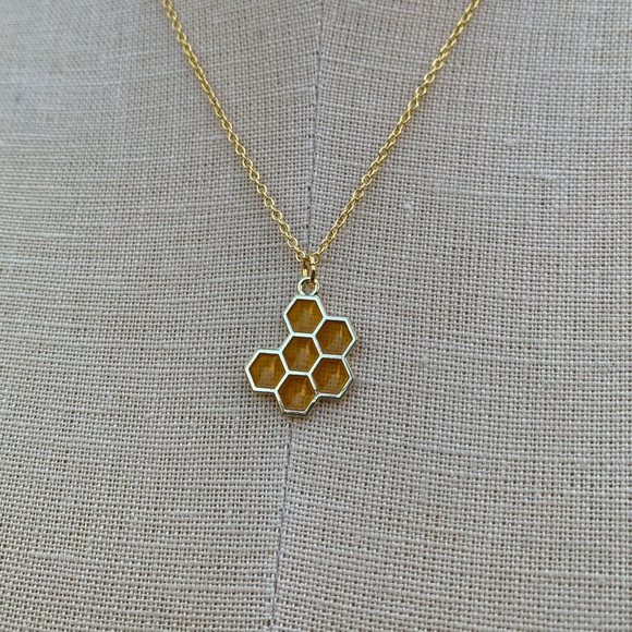 NWT Sterling Silver Plated Chain & Honeycomb Alloy Metal Charm Necklace - Picture 4 of 15